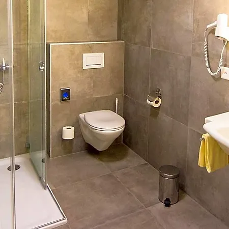 Portjengrat 3*