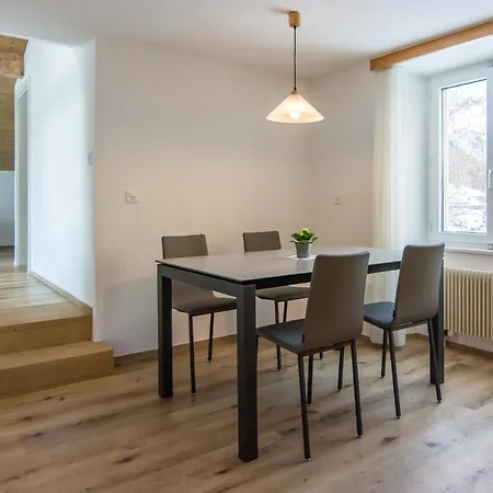 Hotel Portjengrat 3*