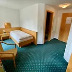 Ξενοδοχείο Portjengrat 3*